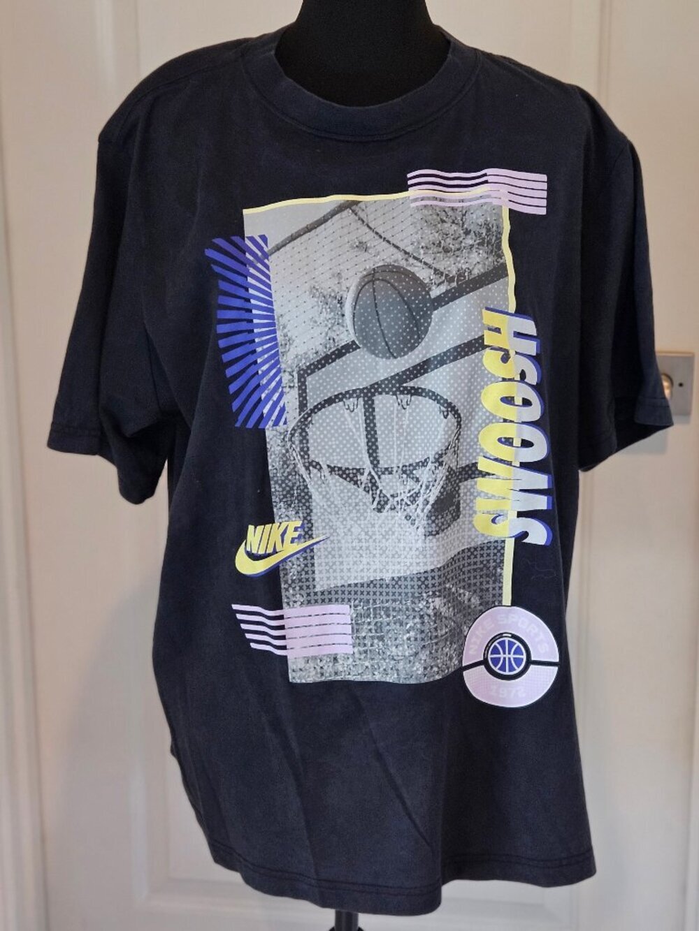 Nike Basketball Tee black cotton graphic t-shirt, size L